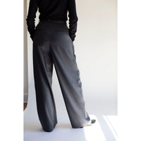Nomia Wide Leg Pleated Trouser in Charcoal