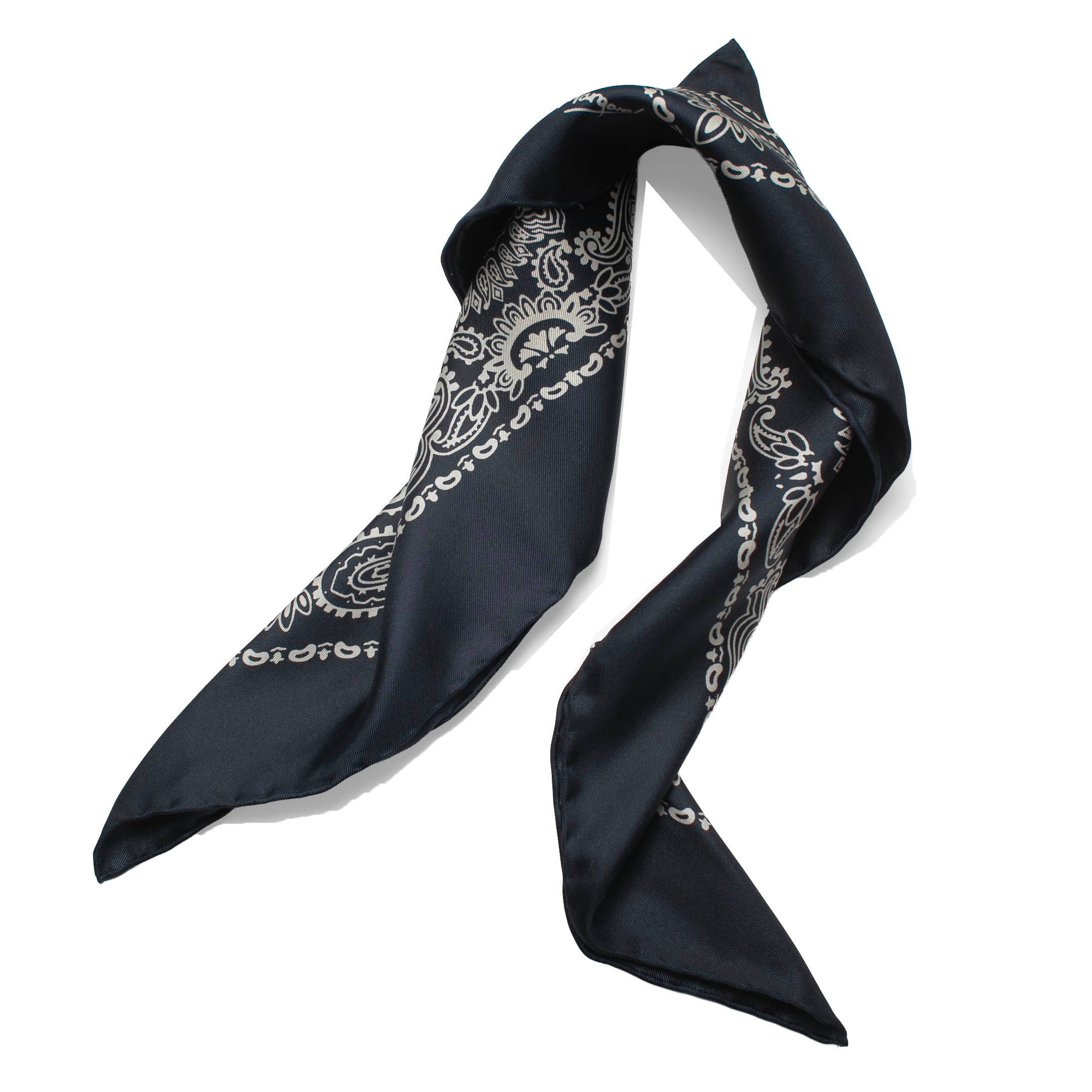 Margaret Howell Paisley Bandana in Navy/Stone Silk – JUDITH