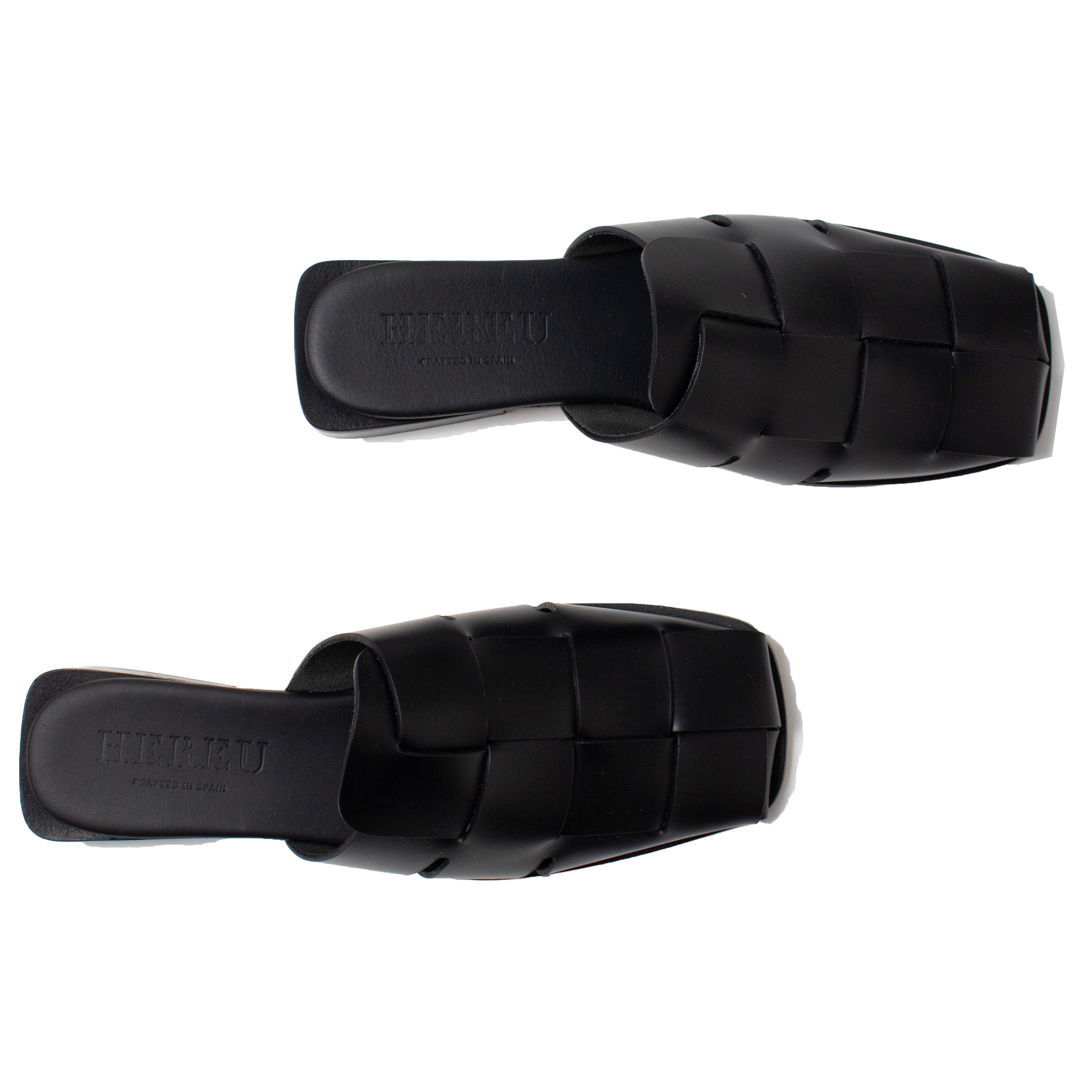 Hereu Coraia Mule in Black – JUDITH