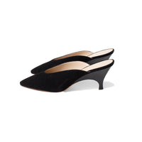 Le Monde Béryl Petra Mule in Black
