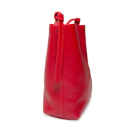 Lindquist Lee in Carmine