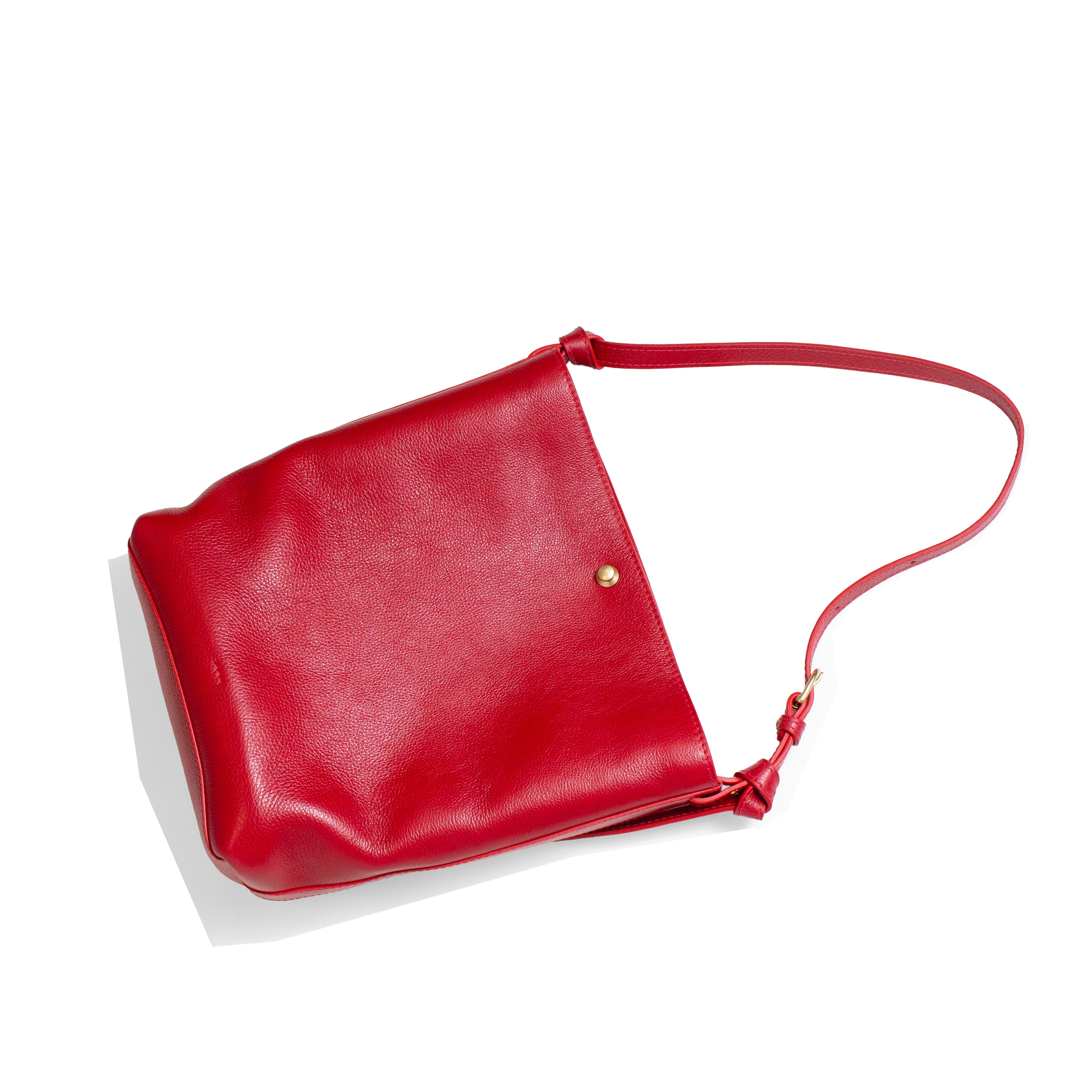 Lindquist Lee in Carmine – JUDITH