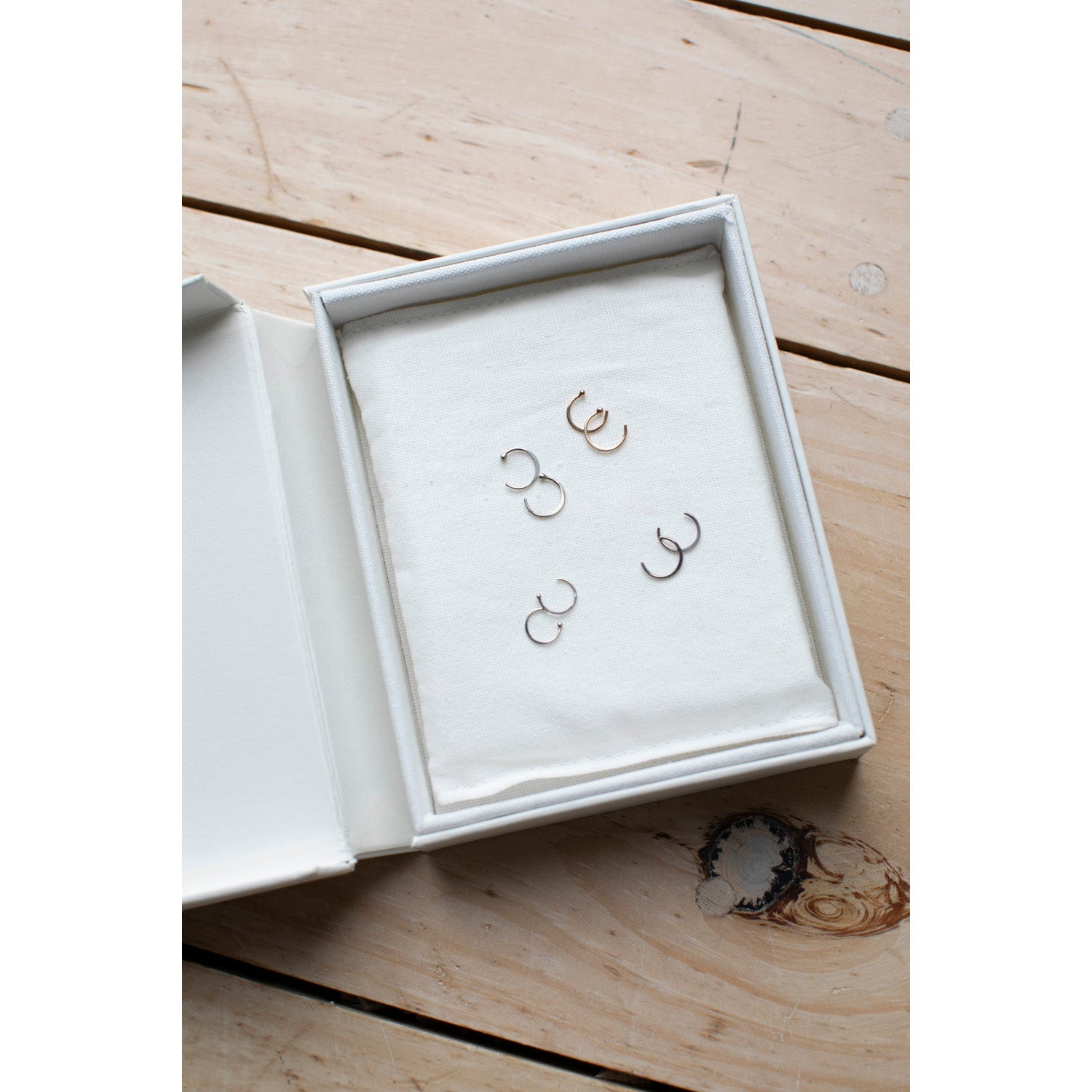 Melissa Joy Manning Hug Hoops – JUDITH