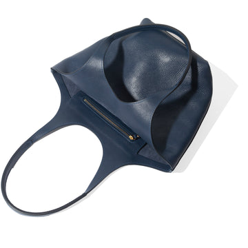 Lindquist Big Ama in Indigo