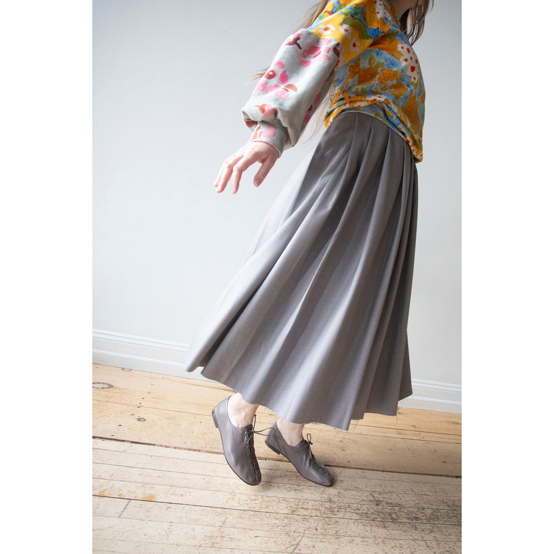 Toit Volant Gia Pleated Skirt in Grey