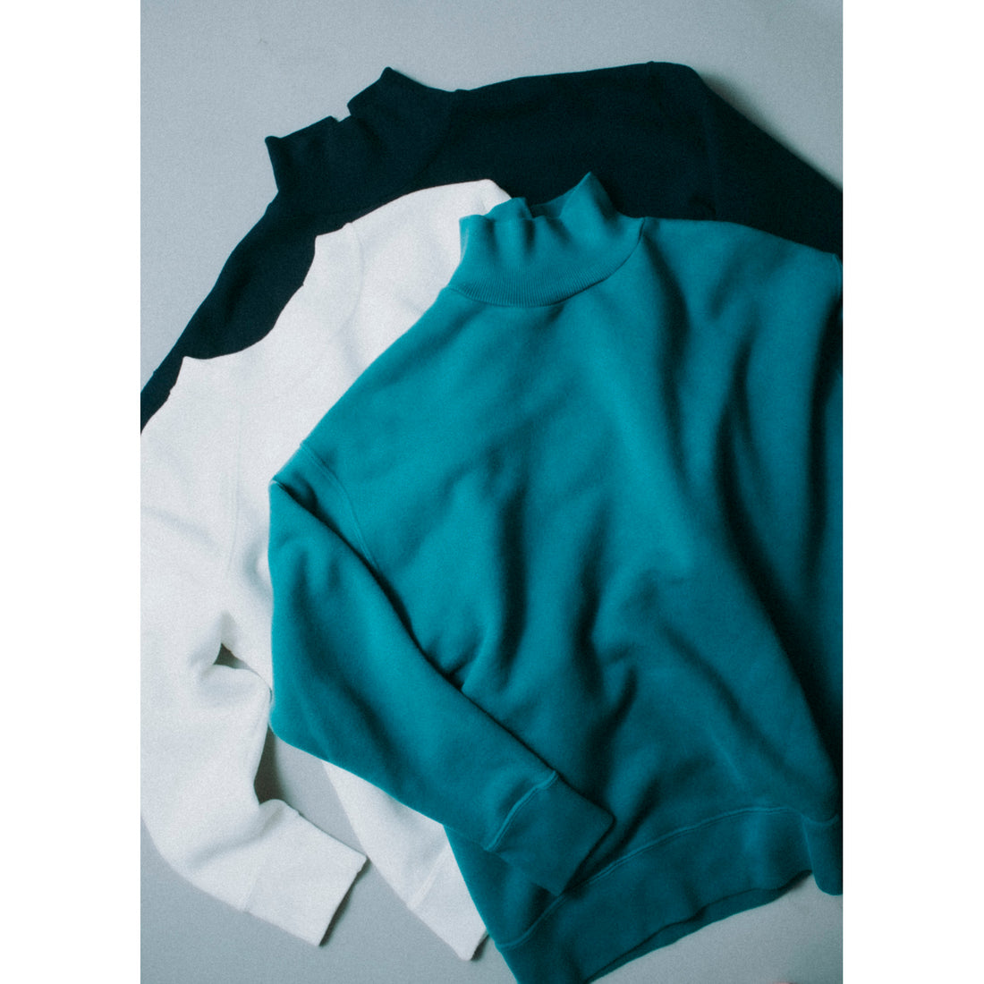 JUDITH Oversized Mockneck in White