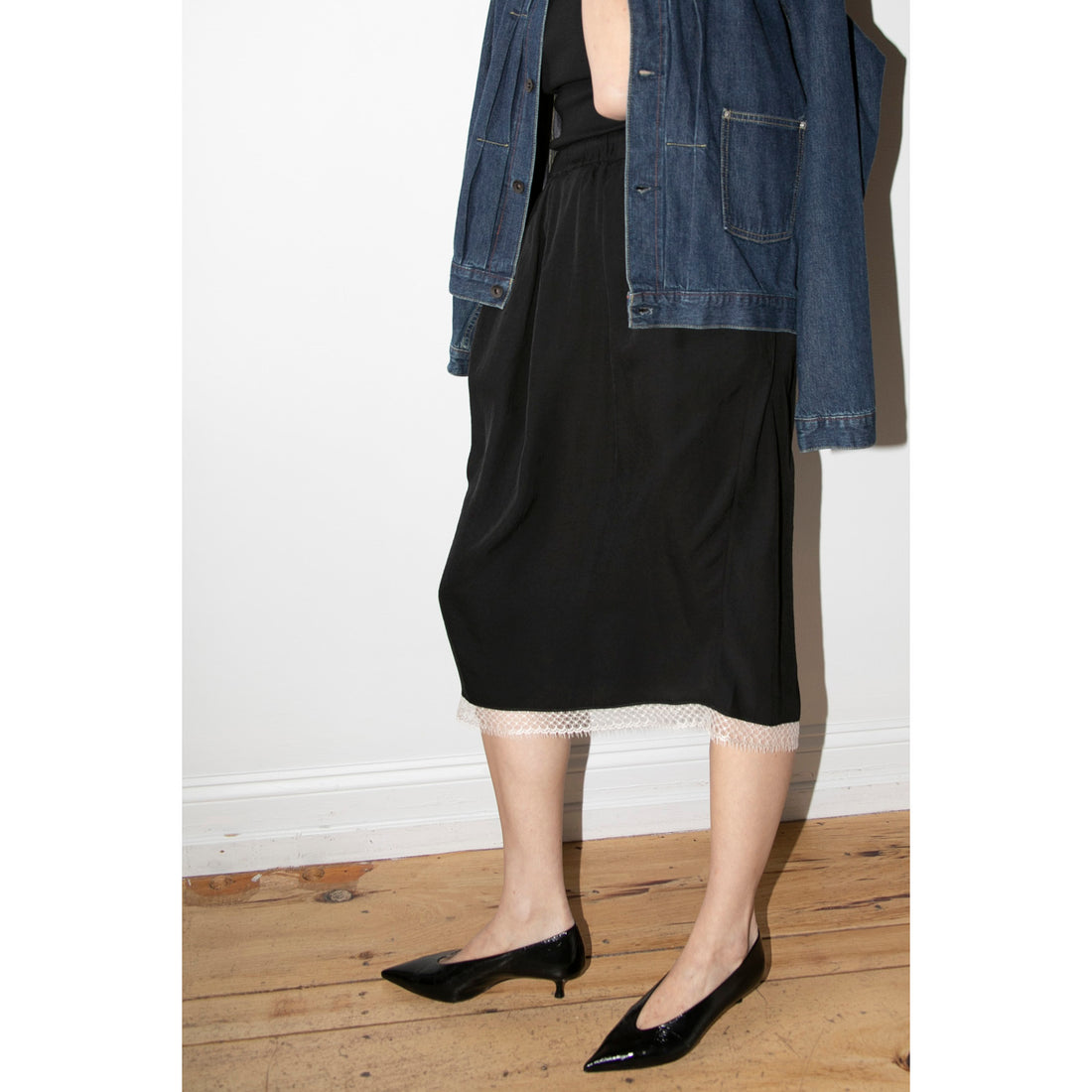 Le Monde Béryl Babouche Kitten Heel in Black