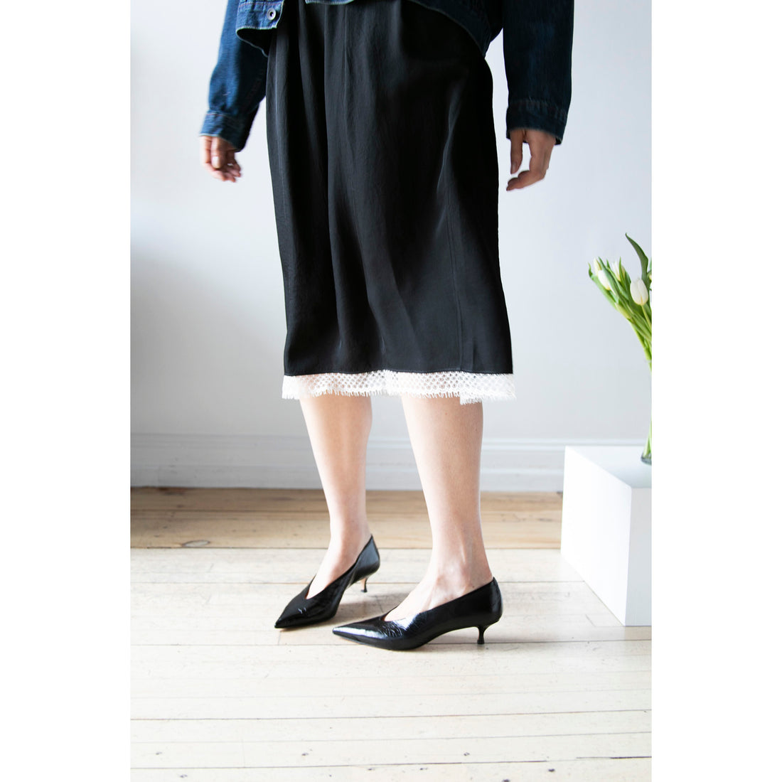 Le Monde Béryl Babouche Kitten Heel in Black