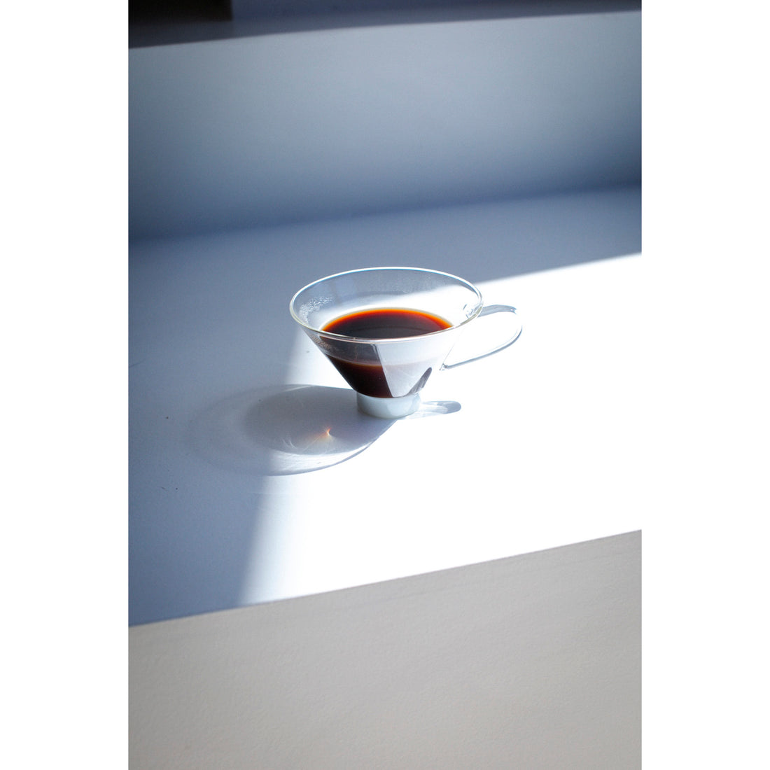 ARC Objects Matí Cup in Clear with White Step