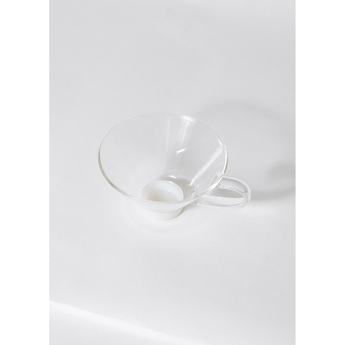 ARC Objects Matí Cup in Clear with White Step