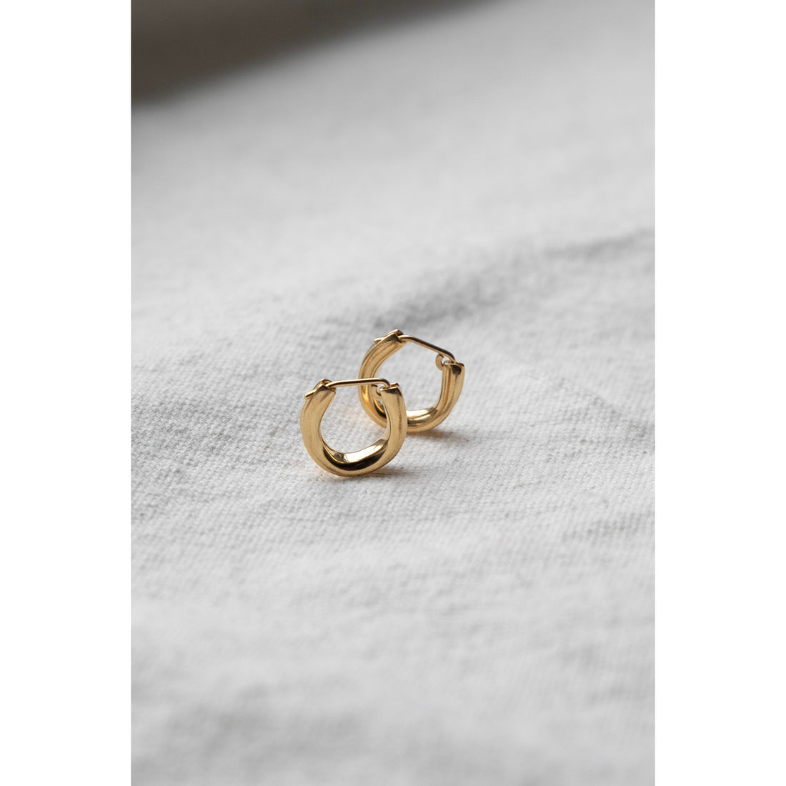 Fay Andrada Lukko SM Hoops in Gold Vermeil