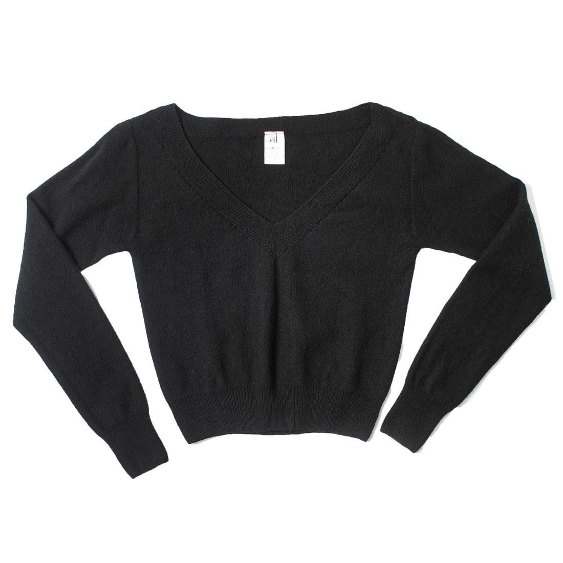 Baserange Tier V Neck in Black