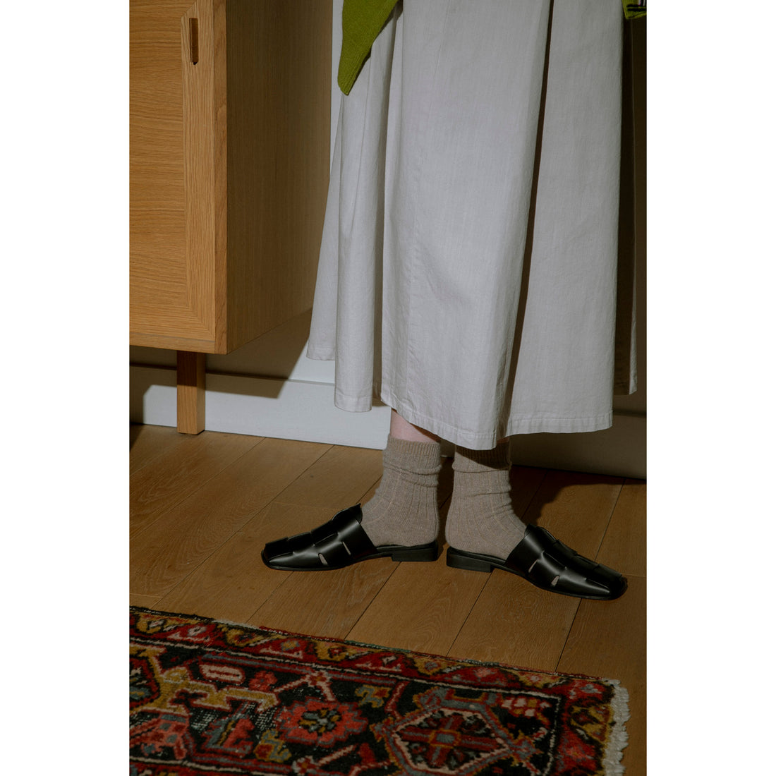 Hansel From Basel Italia Cashmere Cozy Rib Crew in Llama