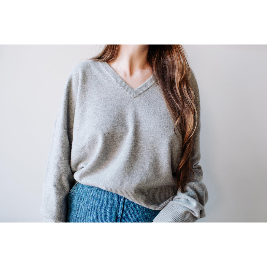 Extreme Cashmere Clash Sweater in Grey