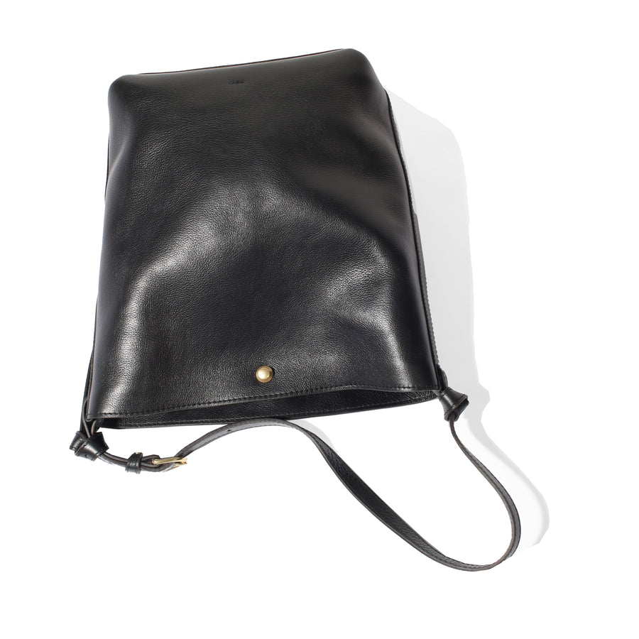 Lindquist Lee in Black