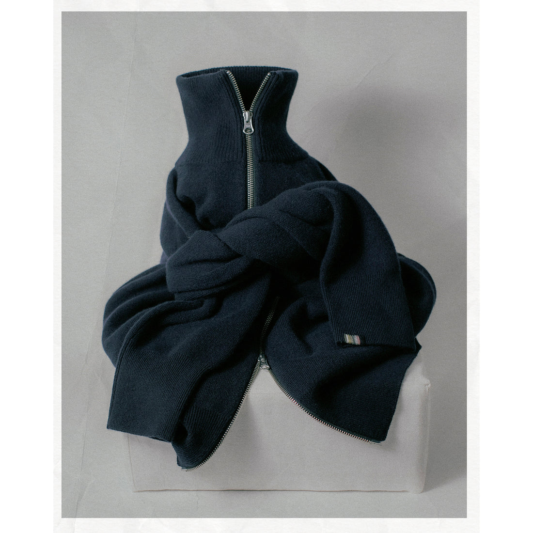 Extreme Cashmere Xtra Out in Navy – JUDITH