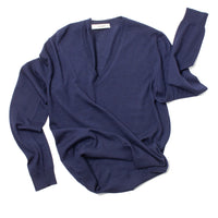 6397 Perfect V-Neck in Navy