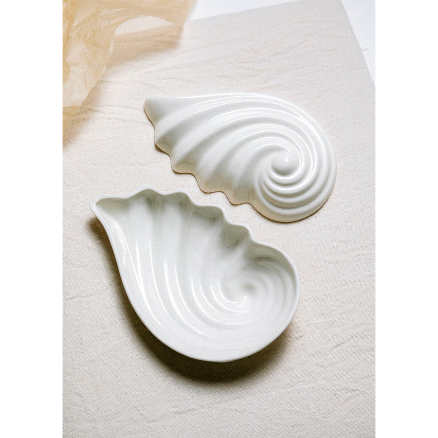 ARC Objects Helix Vessel in White