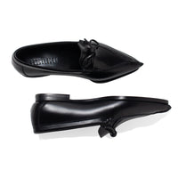 Hereu Aresta in Black
