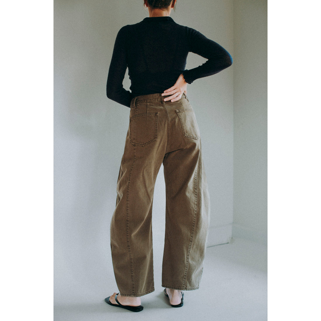 Sayaka Davis Barrel Denim Pant in Brown