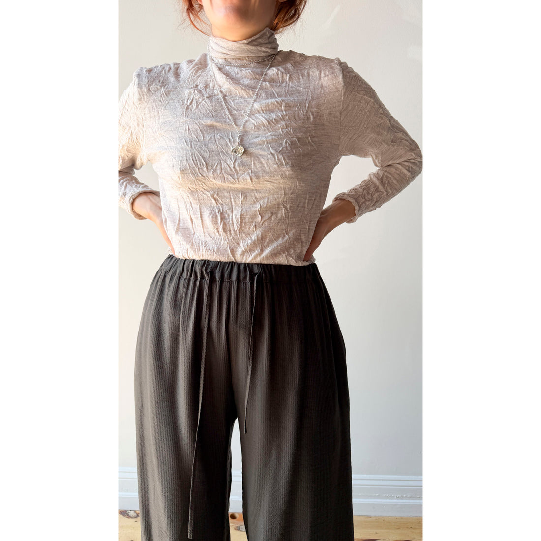 Grei Easy Pant in Brown-Olive