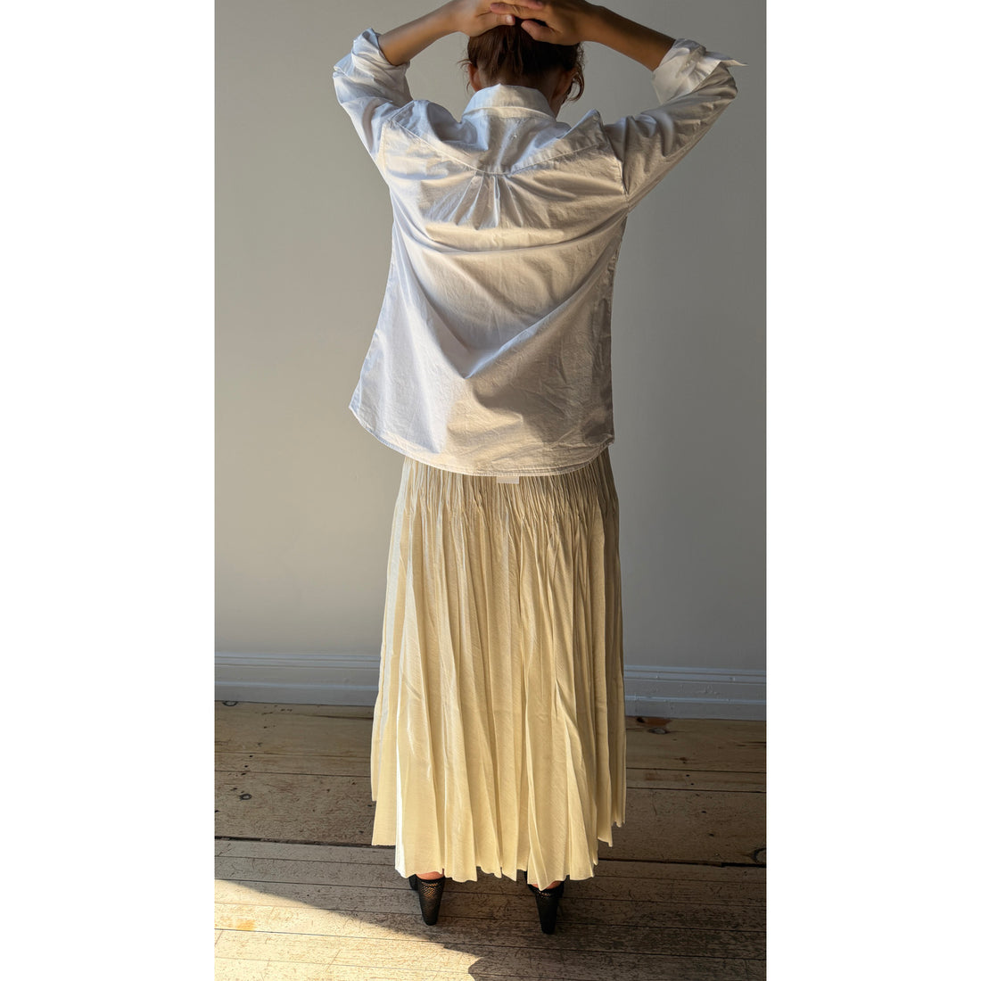 Pas de Calais Slub Lawn Pleated Skirt in Ivory