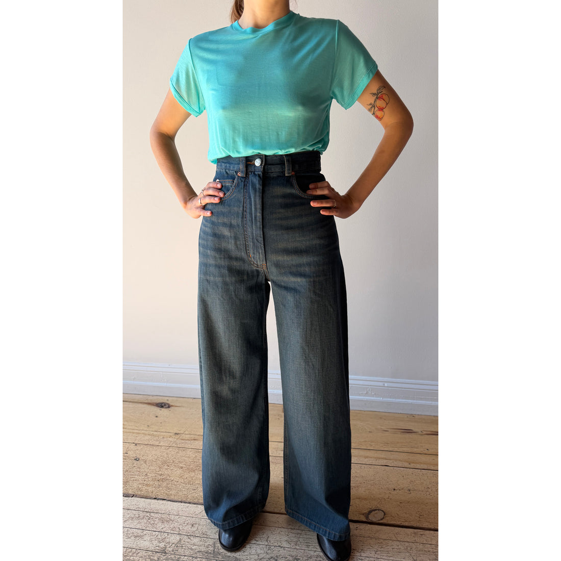 Baserange Tee Shirt in Tomen Green