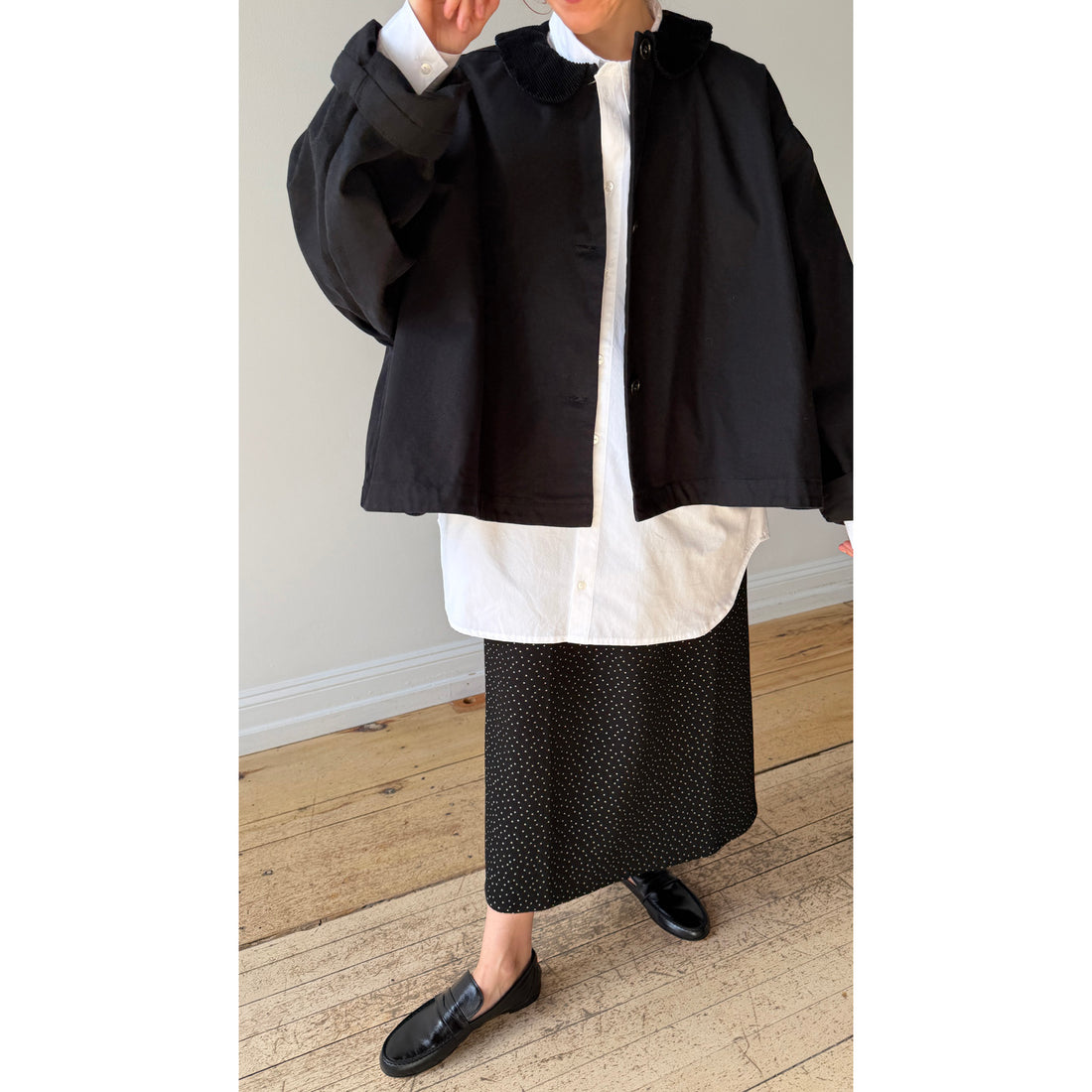 Eleph Ange Coat Short in Black