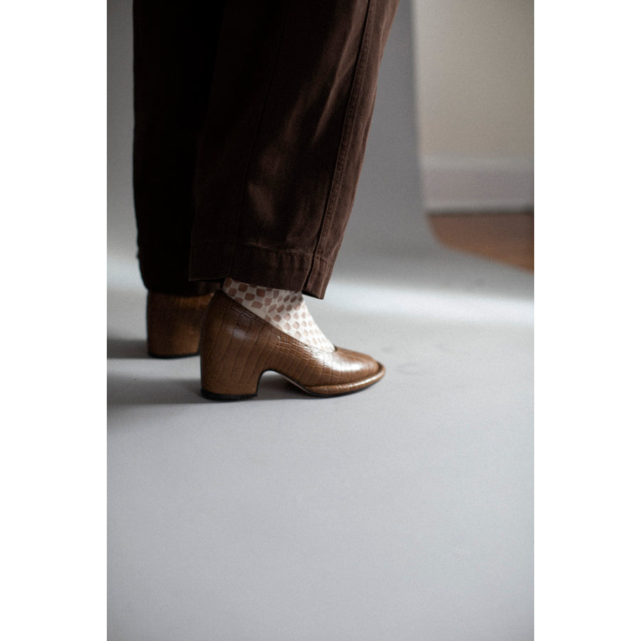 Lauren Manoogian Embossed Arch Pump in Tobacco