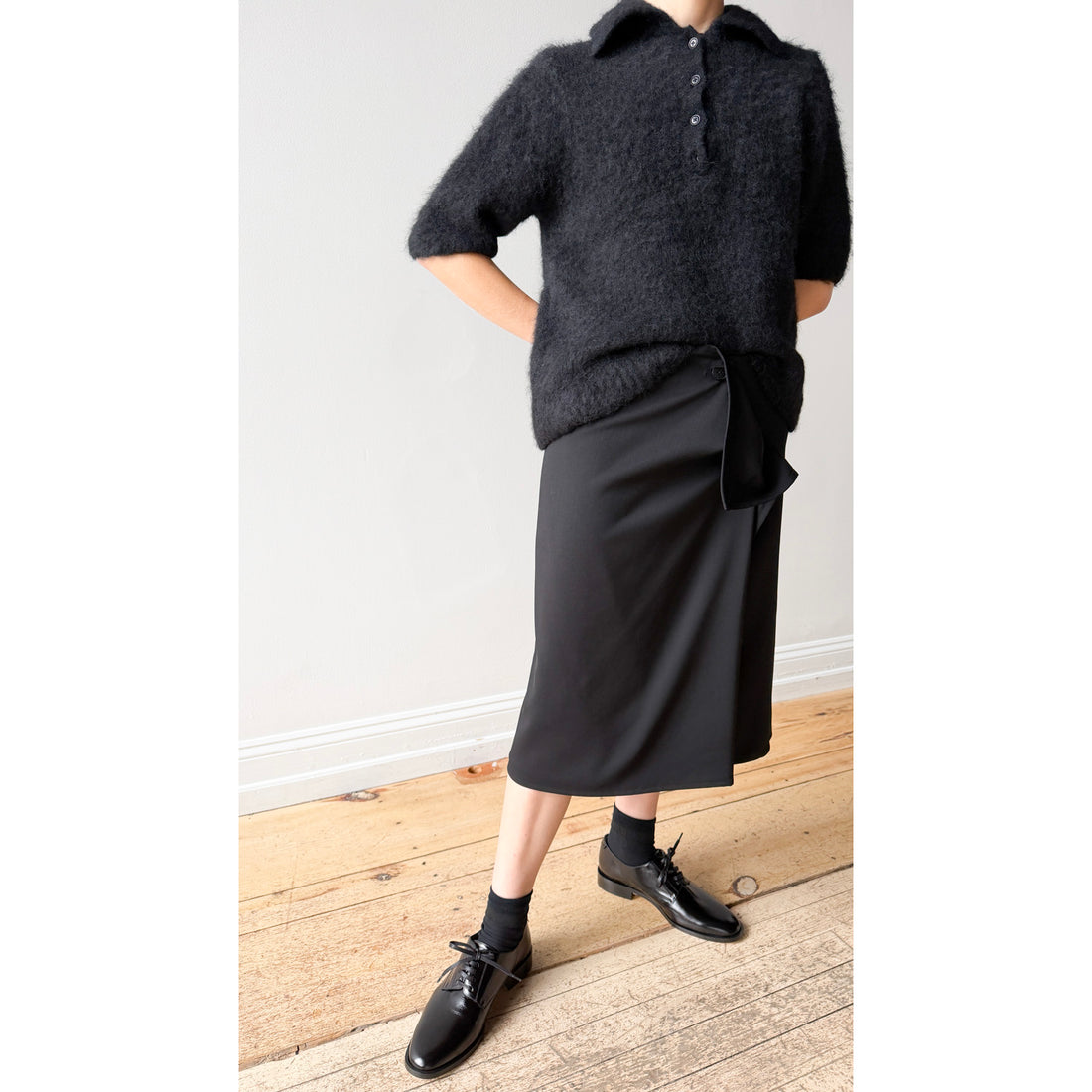 Jamie Haller Draper Oxford in High Black