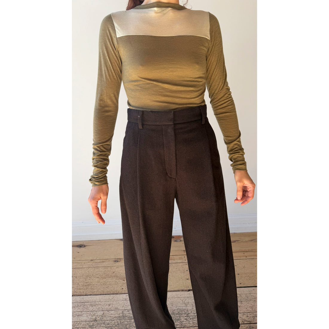 Auralee Fluffy Cashmere Nylon Contrast Tee in Brown x Light Yellow