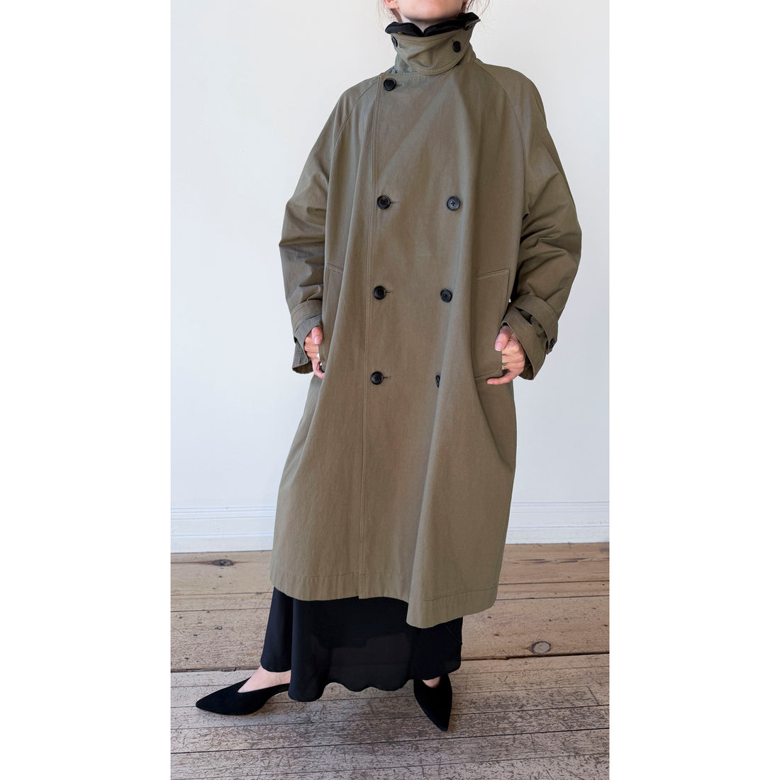 Nicholson & Nicholson Arch Coat in Khaki