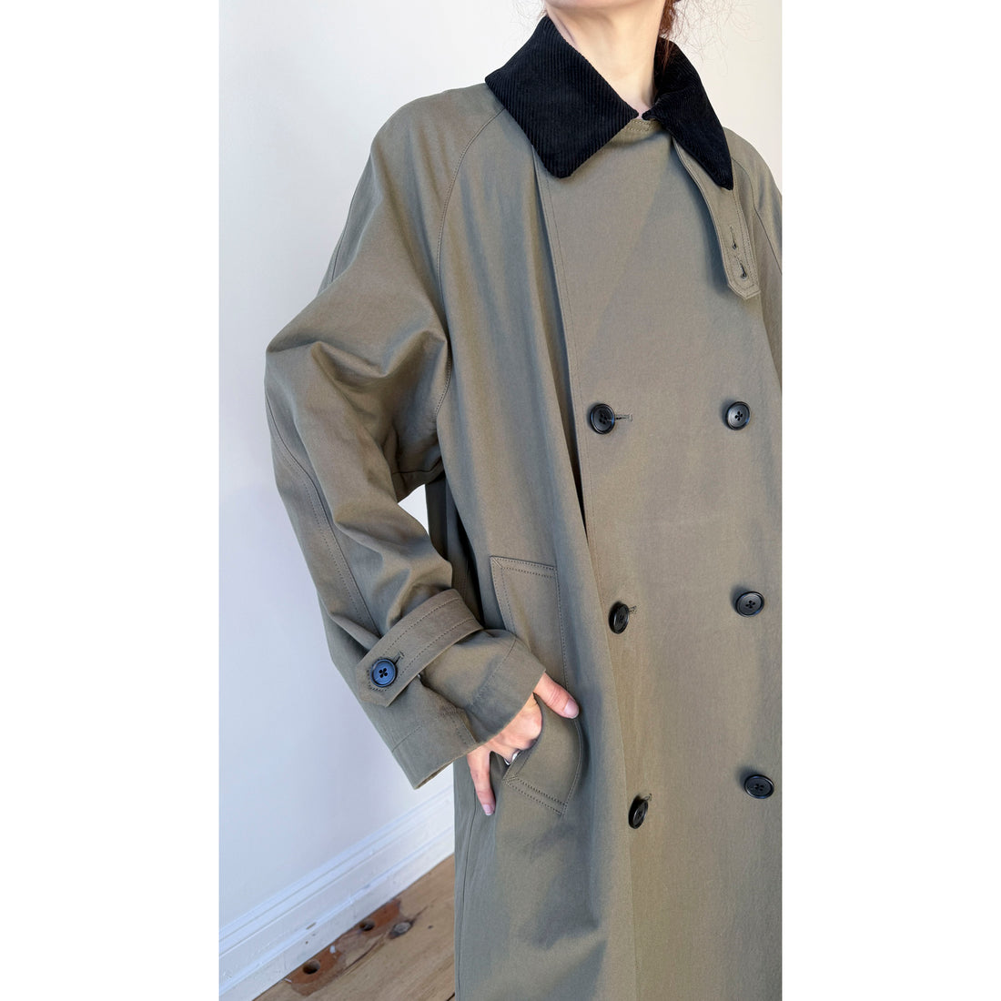 Nicholson & Nicholson Arch Coat in Khaki