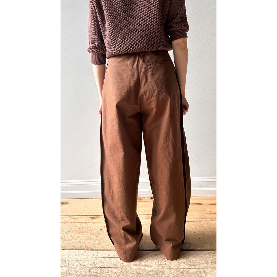 Nomia Side Panel Pants in Russet