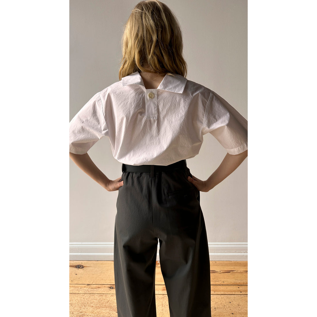 Nicholson & Nicholson Ecru Pants in Charcoal