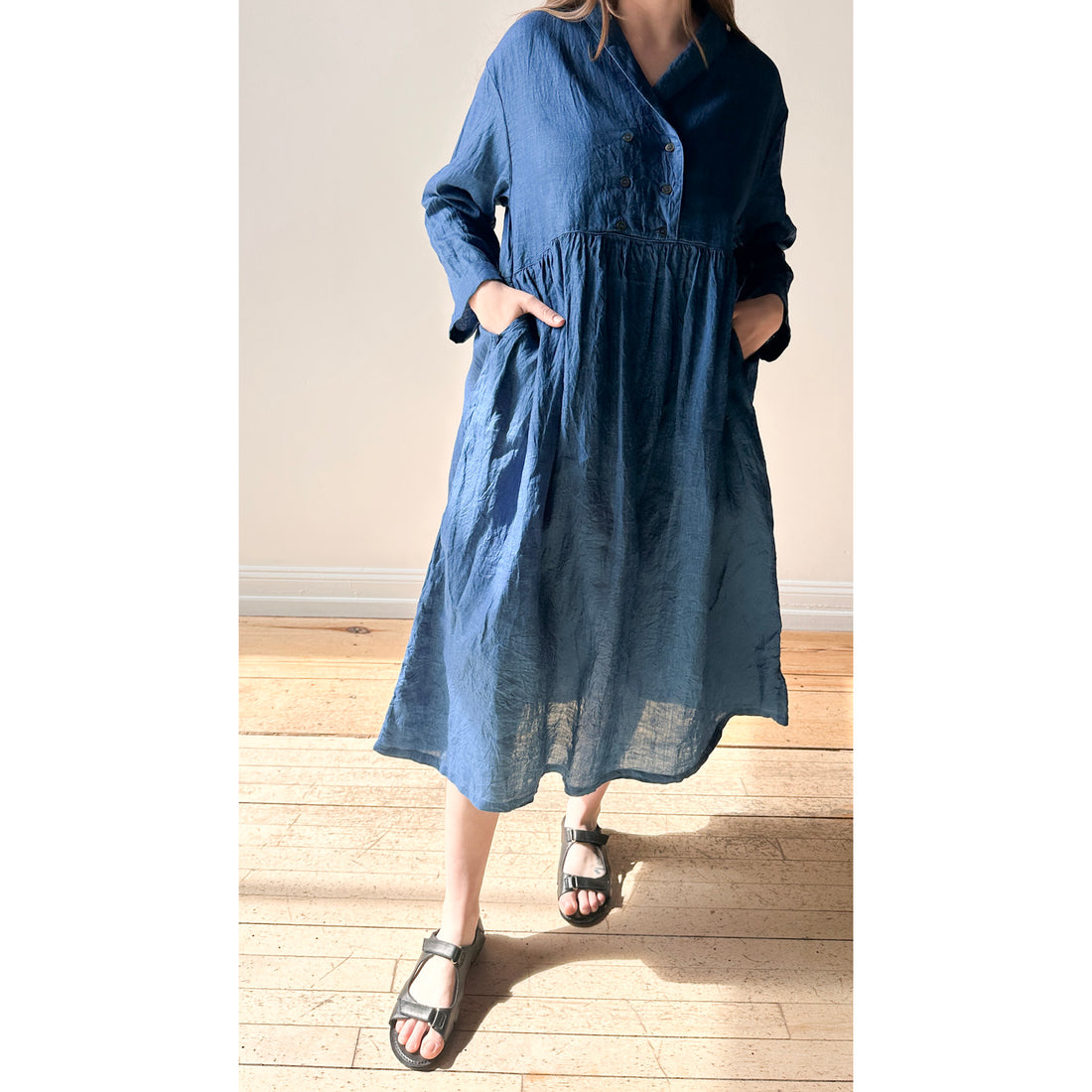 Ichi Antiquities Indigo Linen Woven Dress in Light Indigo