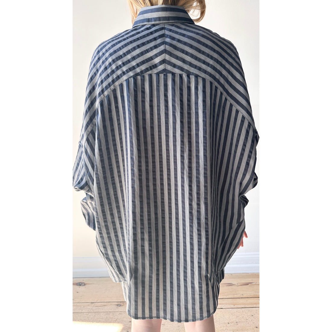 Grei Oversized IO Shirt in Wide Ripple Stripe Blue Mix