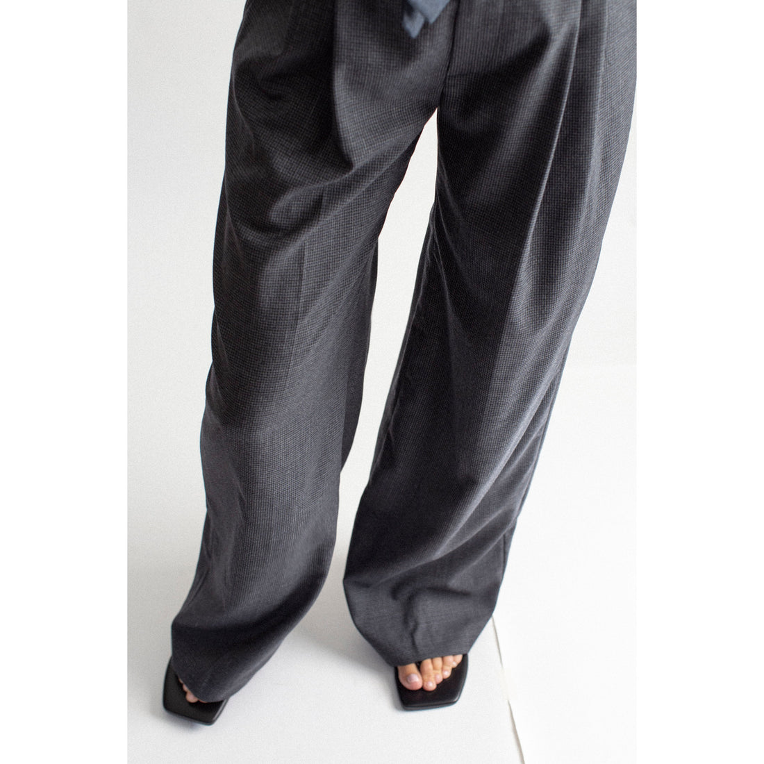 Kallmeyer Roxana Low-Rise Trouser in Navy Houndstooth