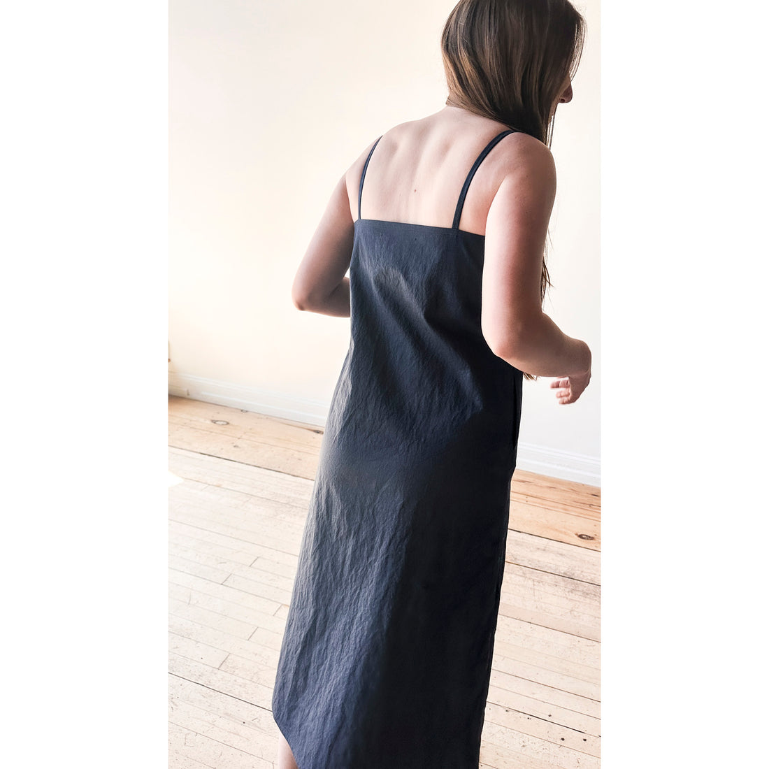 Eleph Penn Dress in Navy
