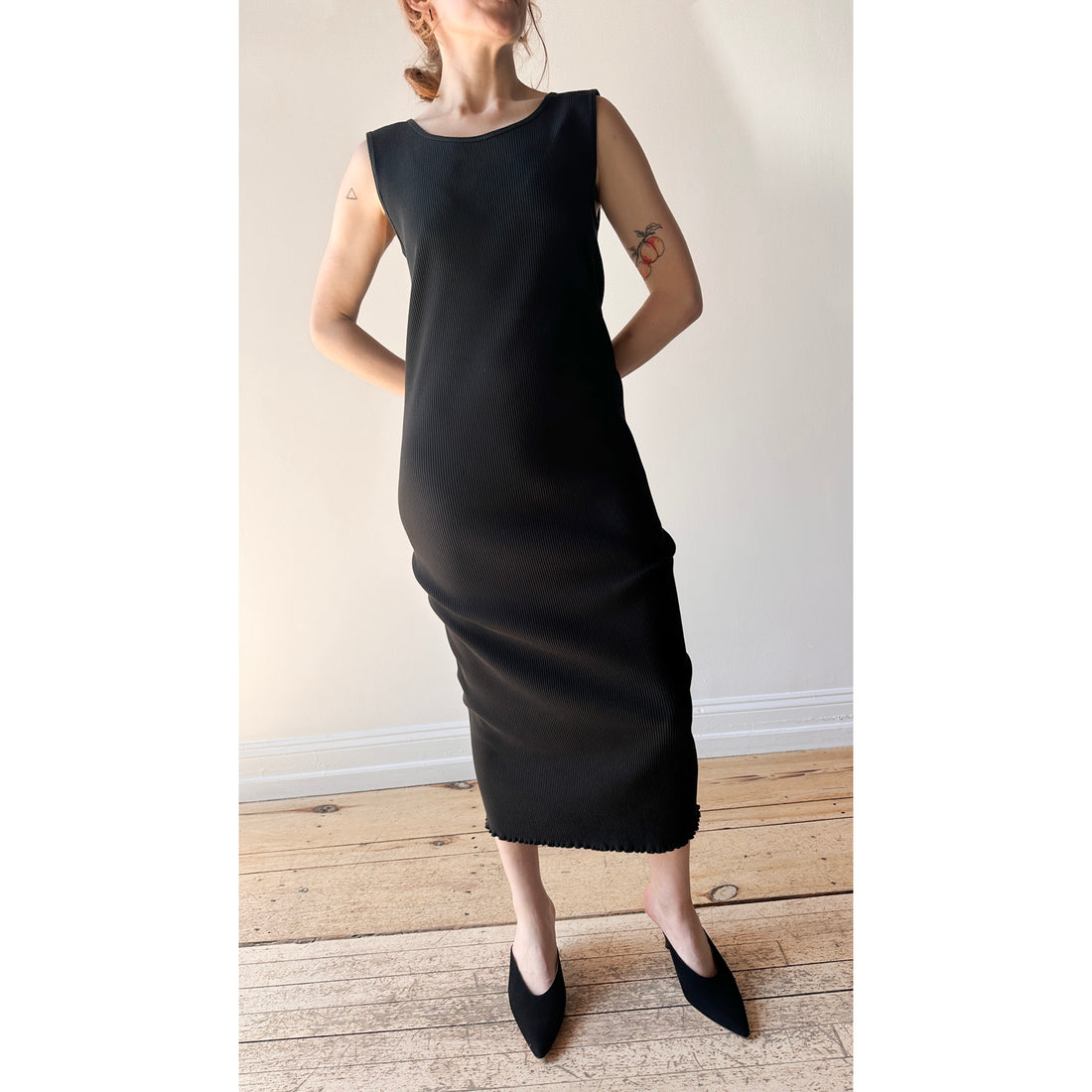 Lauren Manoogian Ruffle Rib Dress in Black