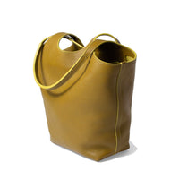 Lindquist Big Ama in Ochre