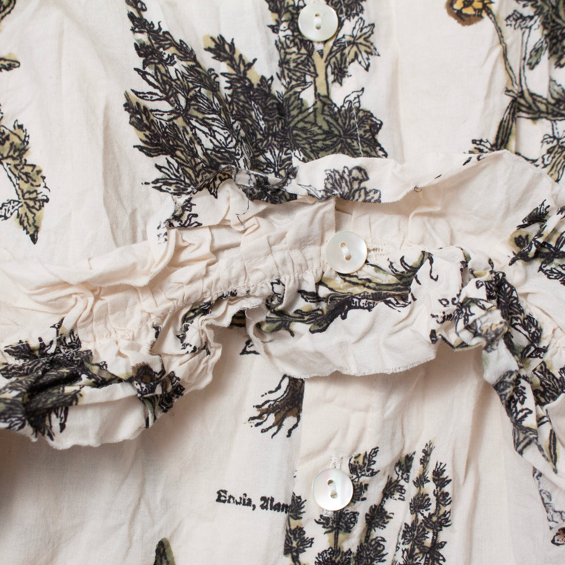 Pas de Calais Relax Herbal Print Ruffle Collarless Blouse in Ivory