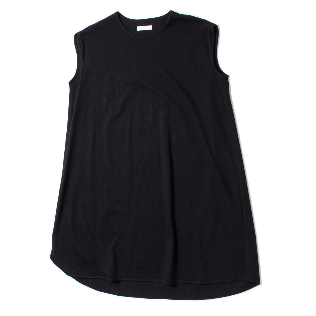 Tsuyumi Scalloped No-Sleeve Tunic in Black