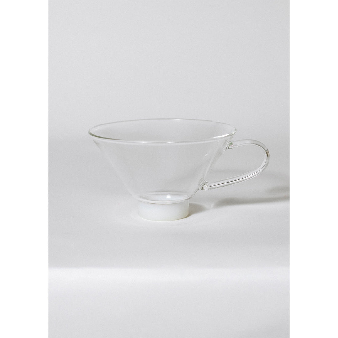ARC Objects Matí Cup in Clear with White Step