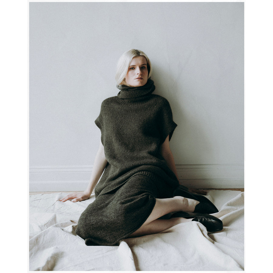 Lauren Manoogian Loft Turtleneck in Coal