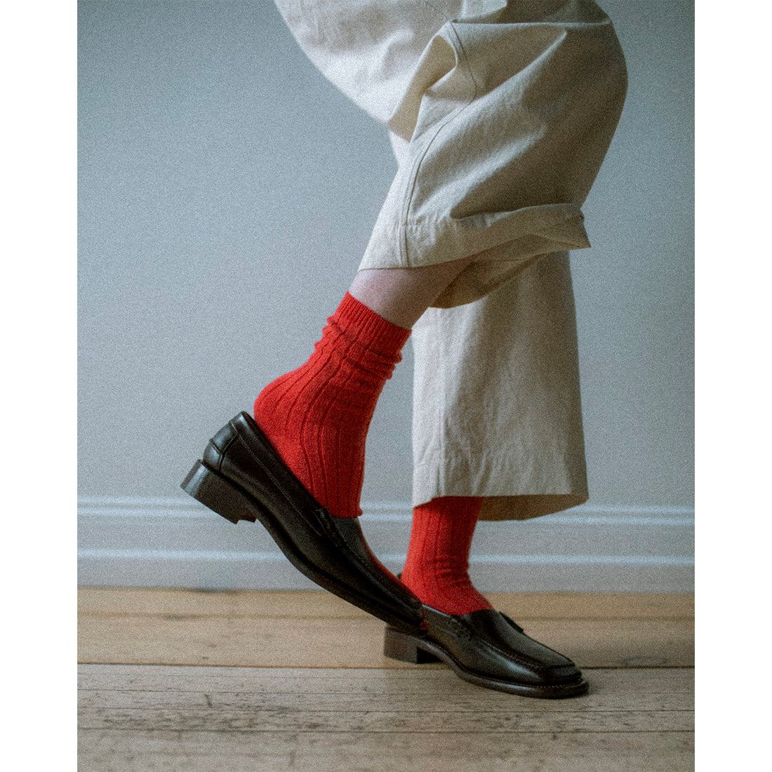 Hansel from Basel Italia Cashmere Cozy Rib Crew in Scarlet