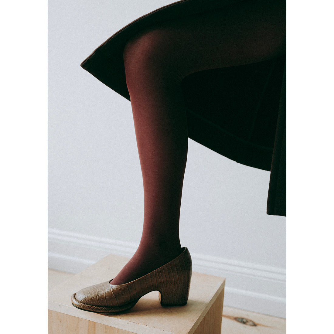 Lauren Manoogian Embossed Arch Pump in Tobacco
